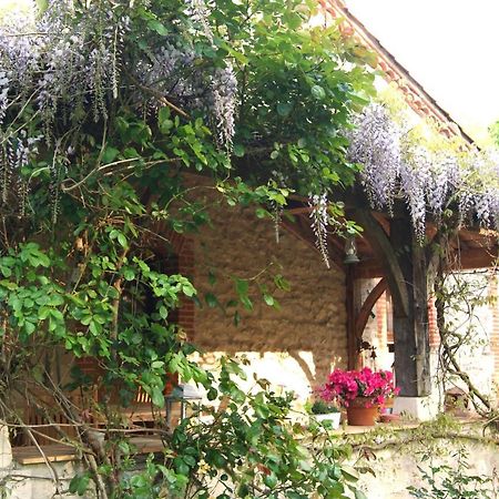 Отель Le Domaine De Dolly Вильнёв-сюр-Ло Экстерьер фото